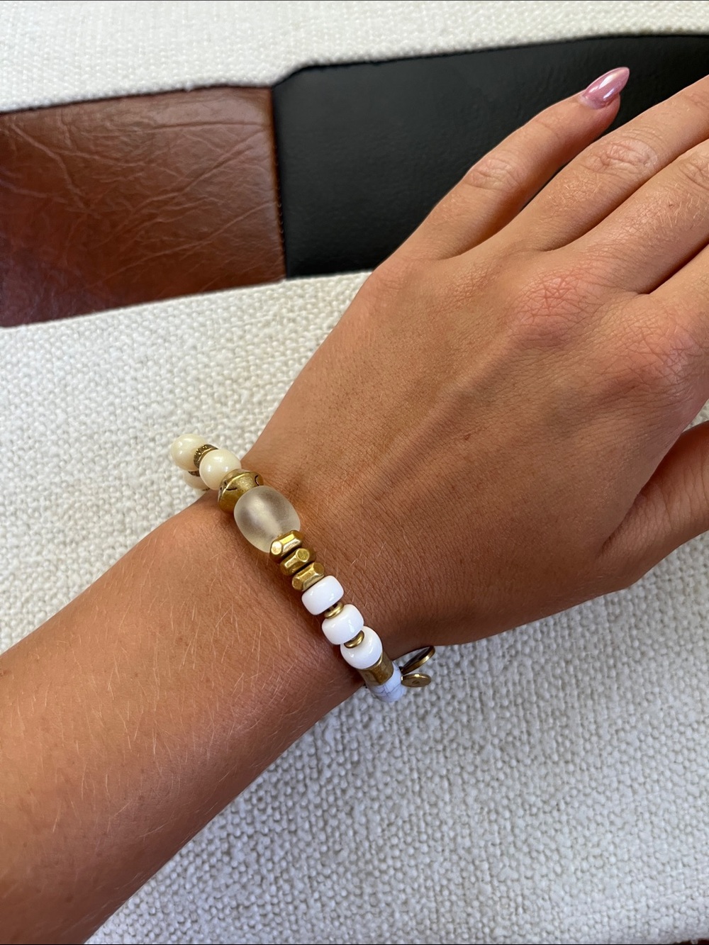 Stella & Dot White and Gold Beaded Bracelet
